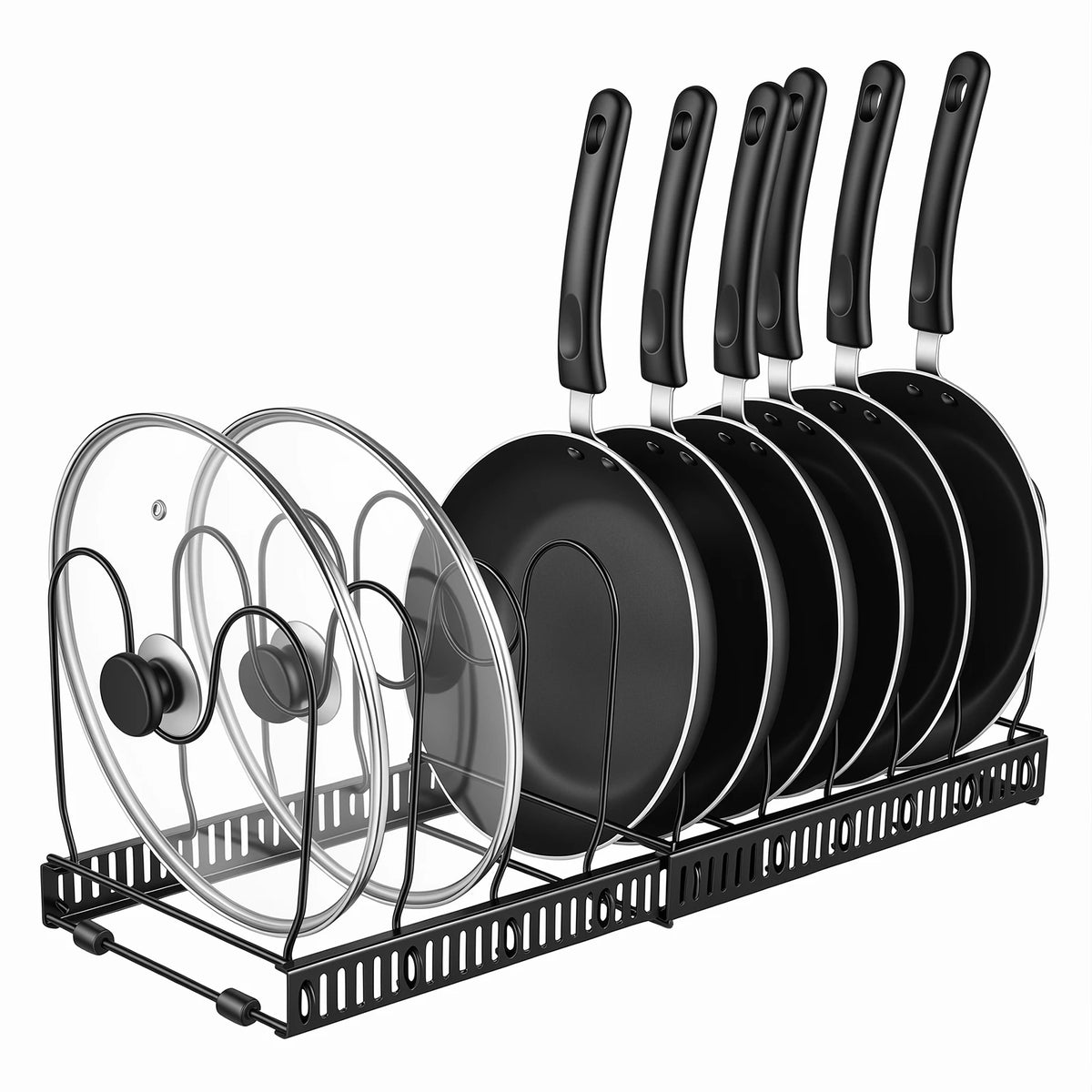 Sort metalholder til grydelåg og pander med fem pander og to låg stående.