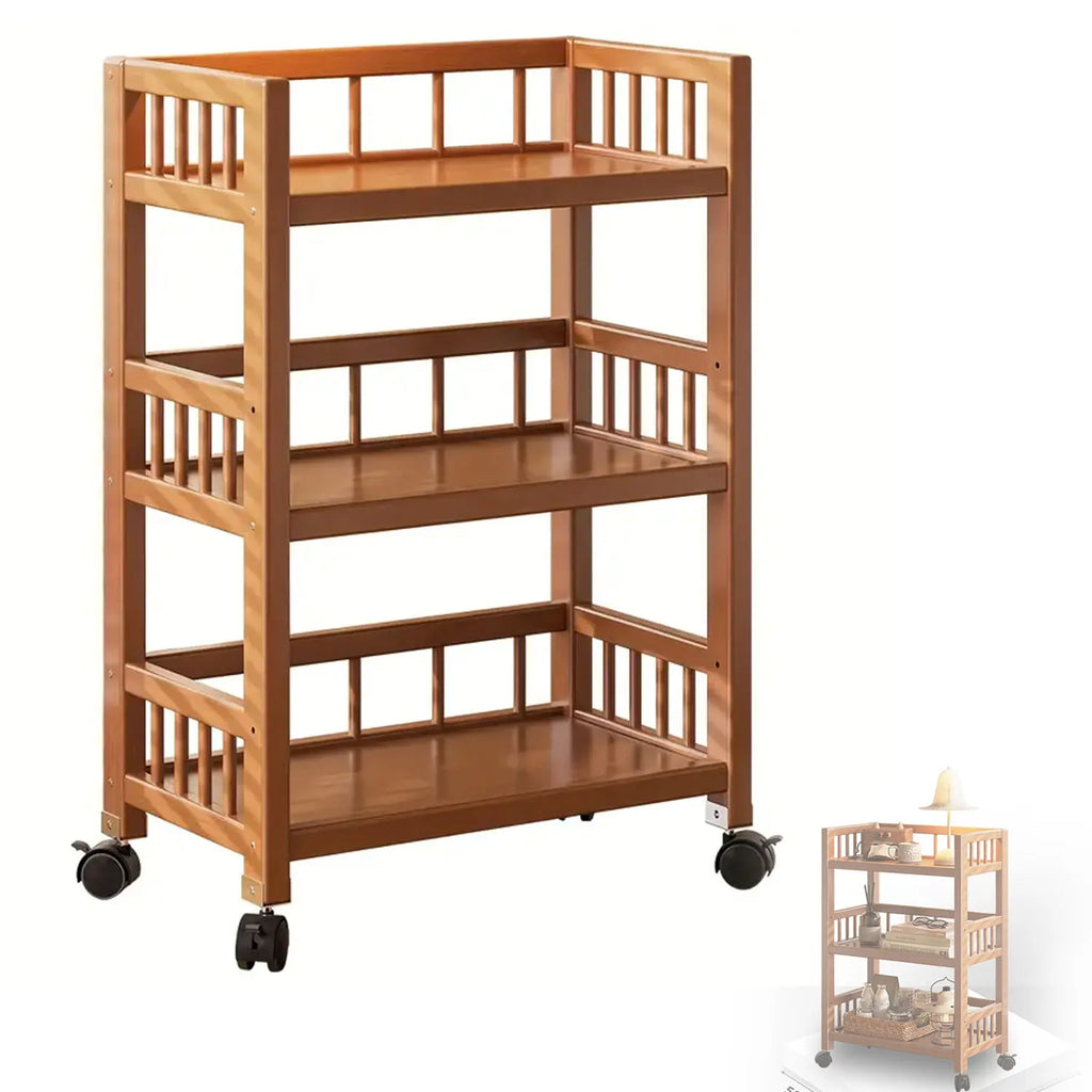 Brunt bambusrullebord med tre hylder, hjul og lave sider med tremmedesign.